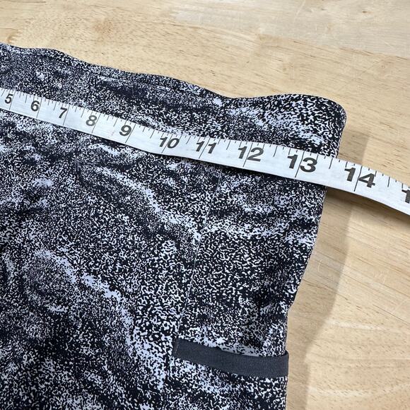 Lululemon Surge Tight 22" Men's Size Medium LM5A82S Excellent Used Condition - Picture 4 of 6